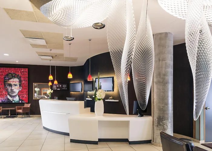 里昂中央美居酒店 - 火车东站店 酒店