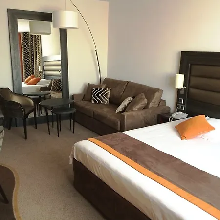 Hotel Mercure Centre - Gare Part Dieu 4*