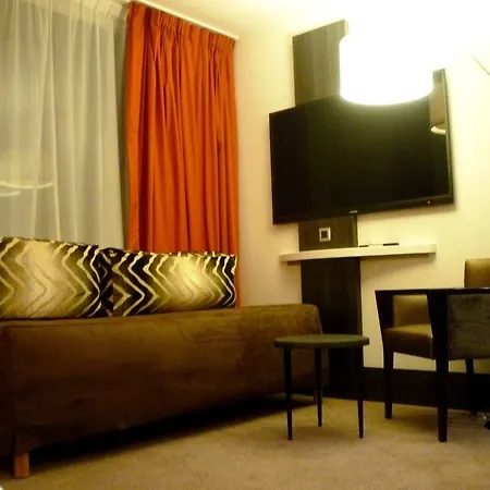 Hotell Mercure Centre - Gare Part Dieu 4*