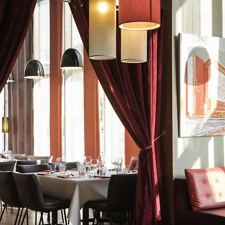 Mercure Centre - Gare Part Dieu 4*
