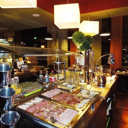 Hotel Mercure Centre - Gare Part Dieu 4*