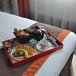 里昂中央美居酒店 - 火车东站店 4* 里昂
