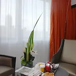 里昂中央美居酒店 - 火车东站店 酒店 4*
