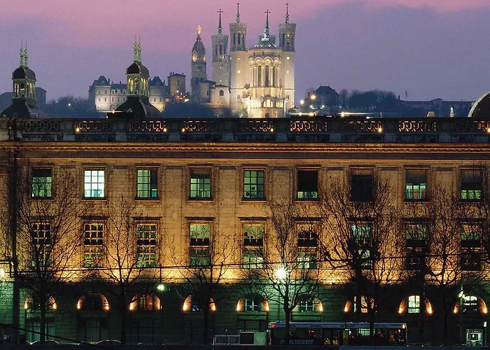 Mercure Centre - Gare Part Dieu Hotell 4*